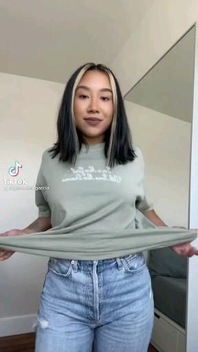 Oversized t-shirt tuck hack @atyasmeengarcia on tiktok [Video] | Refashion clothes, Casual style outfits, Fashion hacks clothes Outfits With Big Shirts, Ways To Style Big Tshirts, How To Oversized Shirt, How To Tug In Oversized Shirt, How To Style Big Shirts With Jeans, Style Large T Shirt, How To Style Oversized T Shirt, How To Style Tshirts Women, How To Style A Oversized Tshirt