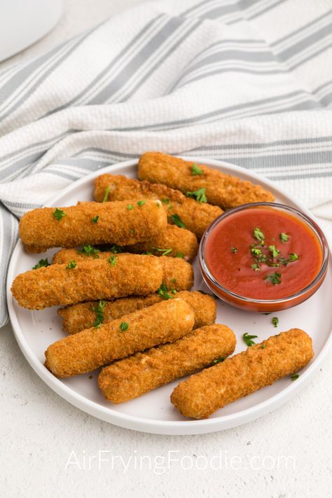 Frozen Mozzarella Sticks, Best Frozen Meals, Mozzarella Sticks, Fast Dinners, Yummy Comfort Food, Air Frying, Dryer Sheets, Easy Appetizer Recipes, Fried Food