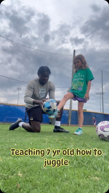 Vic’s Sports Training on Instagram: "Working on how to juggle. Work with both left and right foot

#passing #soccer #youth #tips #youthsoccer #advice #youthsports #coaching #training #sports #juggling" Stretches For Kids, How To Juggle, Youth Soccer, Youth Sports, Teach Kids, Sports Training, Juggling, Left And Right, Coaching