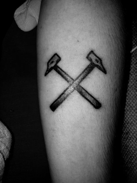 West Ham Tattoo Ideas, Traditional Hammer Tattoo, Hammer Head Tattoo, West Ham Tattoo, Thors Hammer Hand Tattoo, Ham Tattoo, Hammer Tattoo, Moth Tattoo, Traditional Tattoo Design