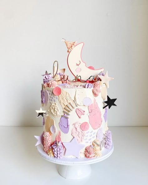 bakes by her | melbourne cakes on Instagram: "luna’s two the moon party! 🌜💫✨ such a cute theme for a cutie. also lilac + peach + pink + cream are a match made in heaven. my party animal cakes don’t need to just be for party animals, they can be for party moons, too. party moon topper by @kikipartystudio 🫶🏼 #bakesbyher" Buttercream Space Birthday Cake, Luna Themed Birthday Party, Two The Moon Birthday Balloons, Two The Moon Cake Ideas, Girly Space Cake, 2 The Moon Birthday Cake, Two The Moon Birthday Party Girl Cake, Two The Moon Cake Topper, Two The Moon Birthday Cake Girl