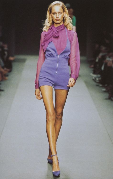 Fall Winter 2002 Fashion Show | Miu Miu 2002 Fashion, Vintage Miu Miu, Karolina Kurkova, Red Carpet Hair, Super Model, Miuccia Prada, Model Fits, Fashion Model, Black Pumps