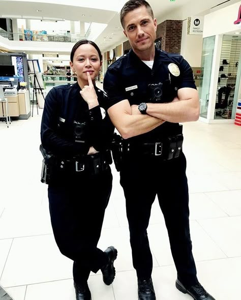 Lucy & Tim #therookie Addams Familie, Eric Winter, Best Tv Series Ever, The Rookie, The Best Series Ever, Lights Camera Action, Police Women, Best Duos, The Perfect Guy