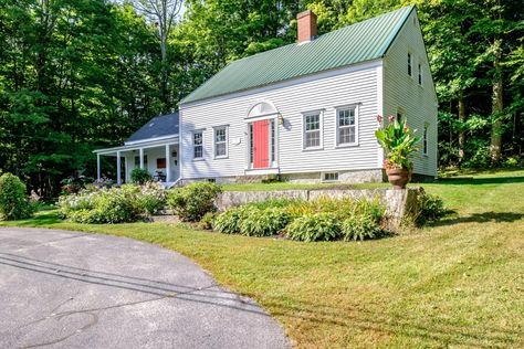 c.1820 Maine Colonial Home For Sale on 3 Acres Under $420K - Country Life Dreams Small Colonial, Life Dreams, Colonial Home, Old Houses For Sale, Dining And Living Room, Outdoor Enthusiast, Functional Kitchen, Colonial House, Lush Garden