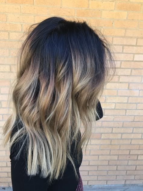 Root Melt Brunette, Root Melt Brunette To Blonde, Root Balayage, Root Melt, Rambut Brunette, Color Melt, Brunette Balayage, Shadow Root, Brunette Balayage Hair