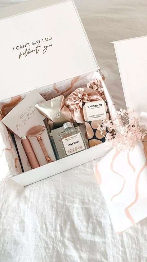 Luxury Bridesmaid Proposal, Bridesmaid Kit, Bridesmaid Proposal Diy, Bridal Gift Box, Bridal Boxes, Proposal Boxes, Billing Software, Bridesmaid Boxes, Bridesmaid Gift Ideas