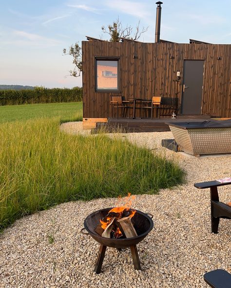 countryside cabin views 🧺🍃 #ukstaycation #countrysidelife #ukcountryside #weekendgetaway #ukgetaway #cosystays #unplugged #slowliving #quietlife #softlife #staycation Cabin Staycation, Cabin Weekend, Slow Living, Fall Season, Weekend Getaways, Cabin, Instagram, Design