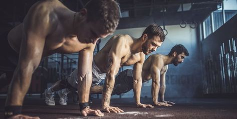 Group of men exercising push-ups in a health club. Men Exercising, Home Body Weight Workout, Ladder Workout, Workouts Exercises, Tabata Training, Best Body Weight Exercises, Workout Routine For Men, Training Workouts, Tabata Workouts