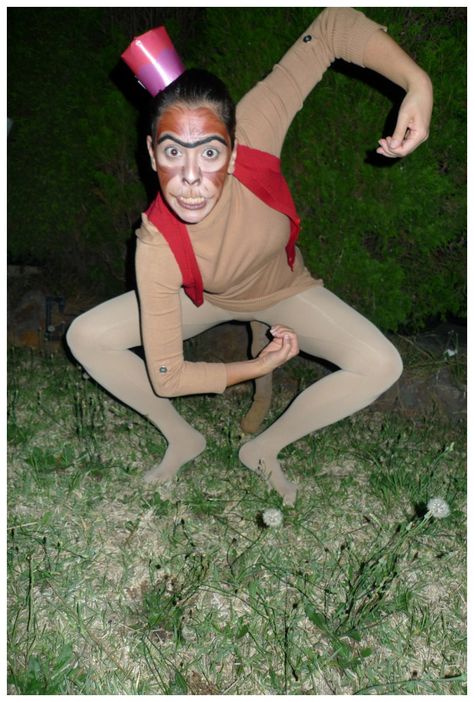 Day 169: #Abu #Monkey costume. Theme Me is a blog that follows a personal challenge to dress to a different theme every day for a whole year. Monkey Face Paint, Jungle Book Costumes, Abu Aladdin, Aladdin Costume, Monkey Costumes, Play Makeup, Theatre Makeup, Ballroom Costumes, Facial Makeup