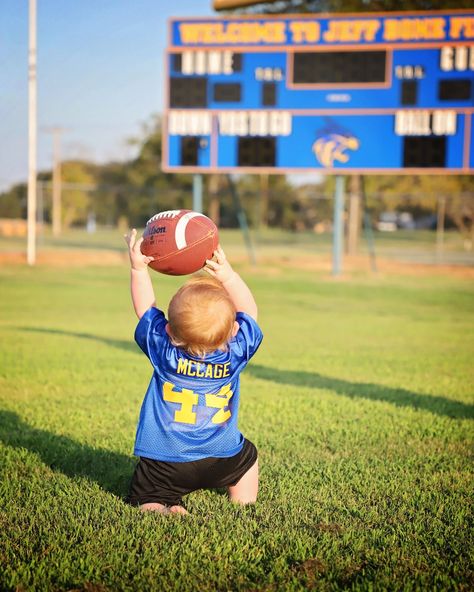 Football Birthday Pictures, Football Themed First Birthday Pictures, First Down Football Birthday Photoshoot, Football Field Family Pictures, Football Birthday Photoshoot, 1st Birthday Football Theme Photoshoot, Football Theme 1st Birthday Pictures, First Down Photo Shoot, One Year Old Football Photoshoot