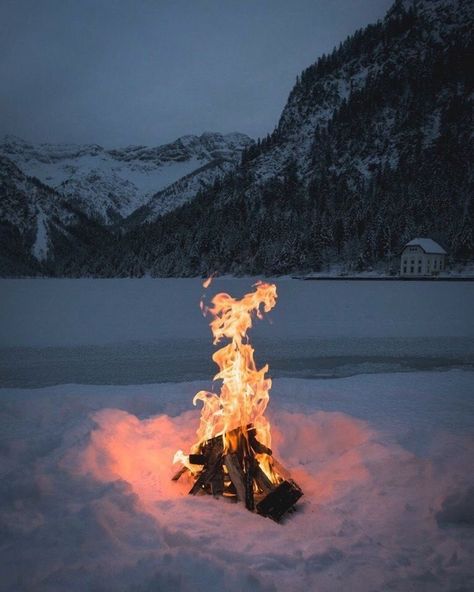 Gstaad Switzerland, Alaska Winter, Tent Camping Hacks, Alaska Vacation, Snow Trip, Winter Cabin, Winter Photos, Winter Scenery, Winter Magic