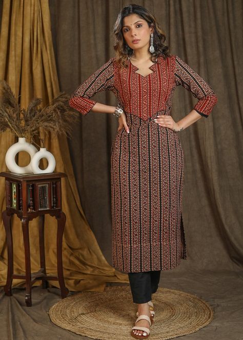 Ajrak Kurti Designs Latest, Ajrak Kurti Designs, Latest Kurti Designs Pattern, Suit Neck, Simple Kurta, Kurti Styles, Churidar Neck, Salwar Neck Designs, Simple Kurti