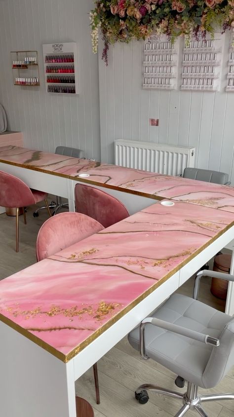 Pink Epoxy Countertop, Pink Marble Epoxy Floor, Pink Resin Furniture, Rose Quartz Table, Pink Marble Table Top, Rose Quartz Table Top, Cardboard Kitchen, Diy Resin Table, Resin Table Top