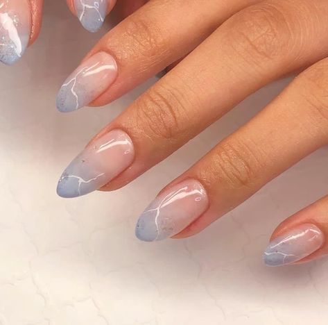 Cute Fingernail Designs, Blue Nail Designs Ombre, Summer Nails Ombre Blue, Ombre Nails Light Blue, Ombre Nail Designs Blue, Pastel Blue Ombre Nails, Pale Blue Ombre Nails, Blue Grey Ombre Nails, Light Blue Ombre Nails Short