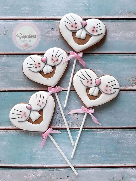 Easter Iphone Wallpaper, Flood Cookies, Easter Sugar Cookies Decorated, Wallpaper Easter, Easter Porch, Easter Biscuits, Royal Iced Cookies, Easter Snacks, Easter Sugar Cookies