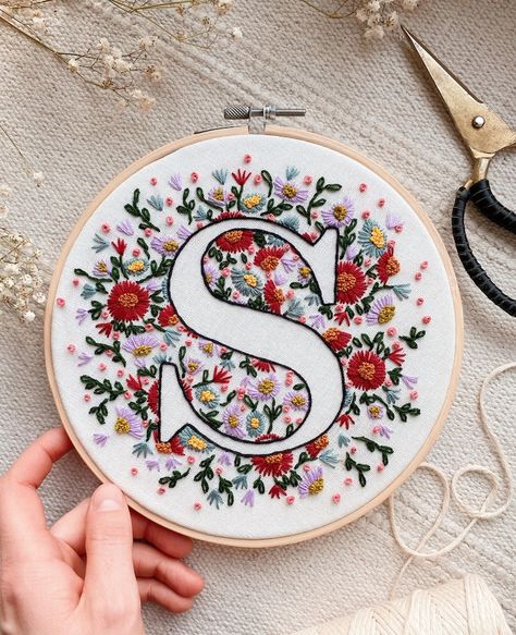 Tiny Flower Design, Monogram Embroidery Letters, Hand Embroidery Letters, Wildflower Embroidery, Pdf Embroidery Pattern, Floral Hand Embroidery, Embroidery Alphabet, Flower Letter, Embroidery Letters