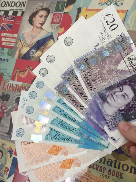 British currency. Pounds Uk Currency, Money English, British Currency, Pound Money, British Pounds, Money Logo, Money Stacks, Aesthetic Wallpapers, Bedroom Design