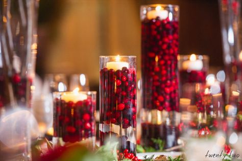 christmas wedding ideas cranberries in clear hurricane candle holder Wedding Centerpieces Diy Red, Non Floral Centerpieces, Diy Floating Candles, Winter Wonderland Theme, Christmas Centerpieces Diy, Winter Wonderland Wedding, Wedding Winter, Wedding Centerpieces Diy, Wedding Inspiration Fall