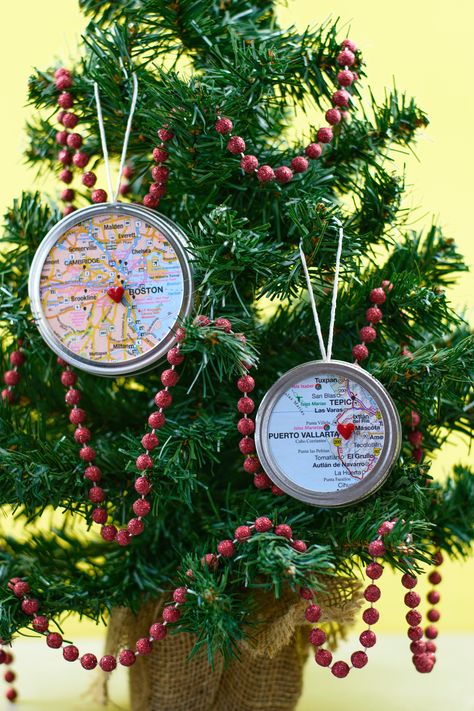 Easy DIY Map Ornament Map Christmas Ornaments Diy, Hiking Ornaments Diy, World Ornaments Diy, State Ornaments Diy, Map Ornaments Diy, Diy Travel Ornaments, History Ornaments, Diy Map, Theatre Production