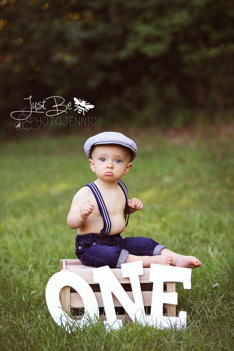 Birthday Photoshoot Ideas Boys, Outdoor Baby Photography, Baby Birthday Photoshoot, 1 Year Baby, Boy Photo Shoot, Birthday Photo Shoot, 1st Birthday Pictures, 1st Birthday Photoshoot, Baby Photoshoot Boy