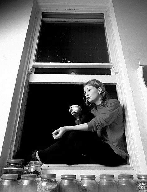 peopledrinkingtea:    Cate Blanchett by Robin Sellick(found over at maue-zuo’s tumblr) People Drinking Coffee, Catherine Élise Blanchett, Katharine Hepburn, Woody Allen, Tea Break, Martin Scorsese, Coffee Drinkers, Golden Globe Award, Cate Blanchett