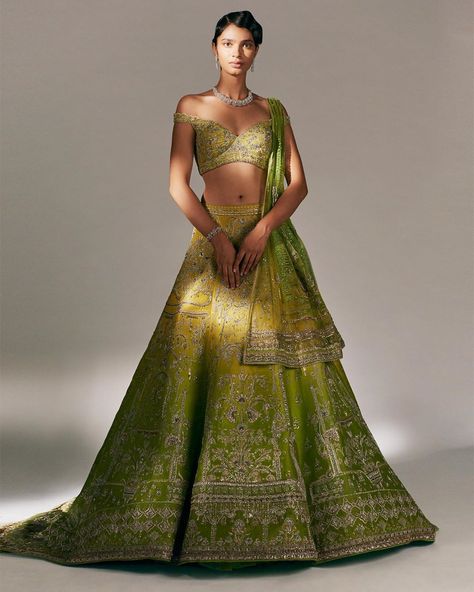 SULAKSHANA MONGA - BRIDAL 2019/20 . Get noticed, The light green lehenga with the trail which drew inspiration from the sunset view from… Green Lehenga Bridal, Light Green Lehenga, Sulakshana Monga, Lehenga Color Combinations, Nikkah Dress, Designer Bridal Lehenga, Green Lehenga, Indian Dresses Traditional, Red Lehenga