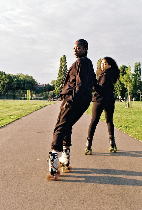 Roller Blading Aesthetic, Rollerskate Aesthetic, Skating Backwards, Rollerskating Aesthetic, Roller Skating Aesthetic, 2025 Goals, Skate Aesthetic, Magazine Shoot, Skating Aesthetic