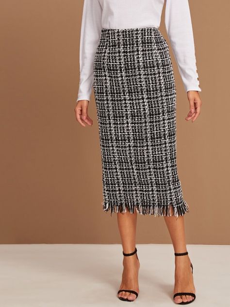 Free Returns ✓ Free Shipping On Orders $49+ ✓. SHEIN Raw Hem Tweed Skirt- Women Skirts at SHEIN. Tweed Skirt Outfit, Long Skirt Winter, Tweed Midi Skirt, White Skirt Outfits, Long Skirt Outfits, Pencil Skirt Outfits, Estilo Real, Casual Skirt Outfits, Tweed Pencil Skirt