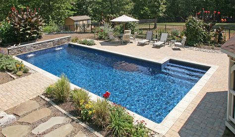 Pools & Spas by Price Range Gallery | Examples - Designs, Features Custom Inground Pools, Kleiner Pool Design, Inground Pool Designs, Moderne Pools, Rectangle Pool, Pools Backyard Inground, Vinyl Pool, Small Swimming Pools, Small Pool Design