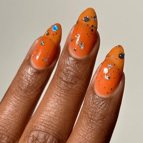 November Manicure, Pumpkin Jelly, Cranberry Nails, Pink Sparkle Nails, Orange Nail Art, Nutrition And Mental Health, Orange Nail Designs, Fall Nail Ideas, Green Polish