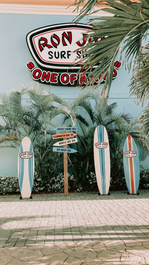 Surf Poster Design, 80s Beach Aesthetic, Surfboard Aesthetic, Surf Shop Aesthetic, Cute Background For Zepeto, Beachy Wallpapers, Surf Aesthetic, Places In Florida, Surf Vibes