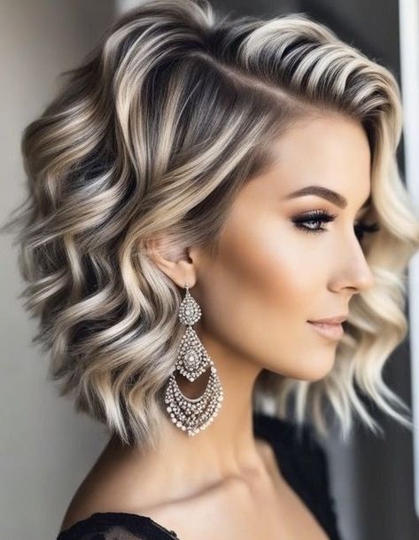 Multi Dimensional Blonde Short Hair, Swing Bob Haircut, Undercut Bob Haircut, Hair Affair, Haircuts For Medium Hair, Penteado Cabelo Curto, Hair Color And Cut, Hair Inspiration Color, Great Hair