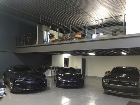 Warehouse Garage Home, Autoshop Design, Dream Garage Luxury, Minimalist Garage, Garage Organization Storage, Organize Garage, Remodel Garage, Laundry Room Garage, Garage Goals