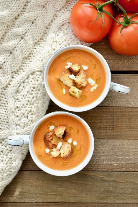 Roasted Tomato and Goat Cheese Soup Goat Cheese Tomato Soup, Goat Cheese Soup Recipes, Goat Cheese Soup, Tomato And Goat Cheese, Soup Cheese, Soup Sunday, Tomato Bisque Soup, Blender Soup, Stews Recipes