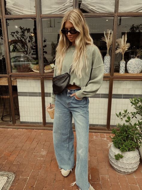 Kit Gauze Button Down Shirt curated on LTK Outfits With Wide Leg Jeans, Slouch Jeans, Wide Leg Jeans Outfit, Salty Blonde, Jeans Outfit Fall, Nashville Outfits, Daily Outfit Inspiration, Winter Attire, Cozy Winter Outfits