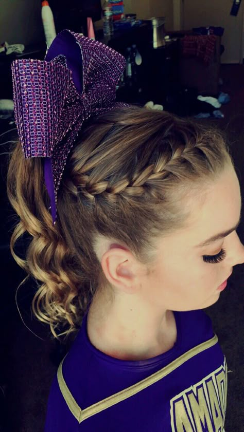 Cheer Hair Ponytail With Bow, Hairstyle For Cheer Dance, Competition Cheer Hairstyles, College Cheer Hairstyles, Dance Competition Hair Ponytail, Dance Picture Hair, Cheer Braid Hairstyles, Cheer Leader Hairstyles, Cheer Hair Ideas With Bows