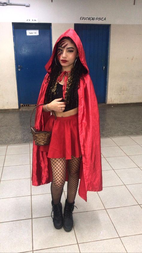 Red Cape Halloween Costume Ideas, Costumes With Knee High Boots, Simple Red Riding Hood Costume, Little Red Riding Hood Cosplay, Ideas De Fantasias Halloween, Diy Red Riding Hood Costume For Women, Diy Red Riding Hood Costume, Diy Little Red Riding Hood Costume Women, Diy Little Red Riding Hood Costume