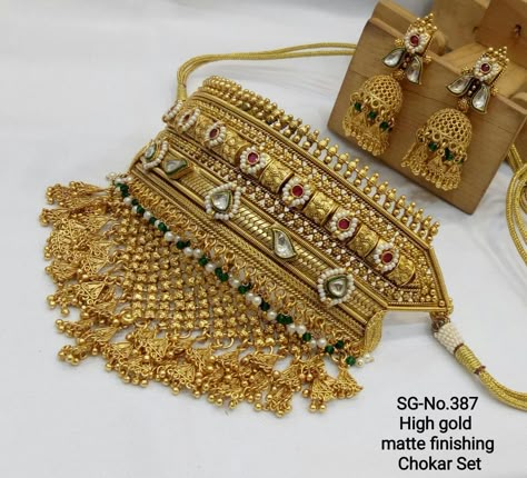 Rajasthani Gold Jewellery Designs, Rajasthani Jwellary Design, Rajputi Choker Necklace, Rajasthani Aad Design Gold, Tevta Jewellery, Rajputi Jewellery Royal Set, Aad Designs Rajputi, 3 Tola Gold Set Design, Rajputi Aad Design Gold