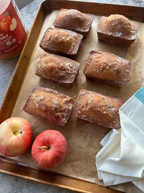 Mini Apple Cider Cakes, Holiday Mini Loaf Recipes, Mini Apple Loaf Cakes, Mini Cinnamon Bread Loaves, Mini Holiday Loaf Cakes, Mini Pound Cakes Loaves, Fall Mini Loaf Cakes, Mini Bread Loaves Recipes, Chouquette Kitchen