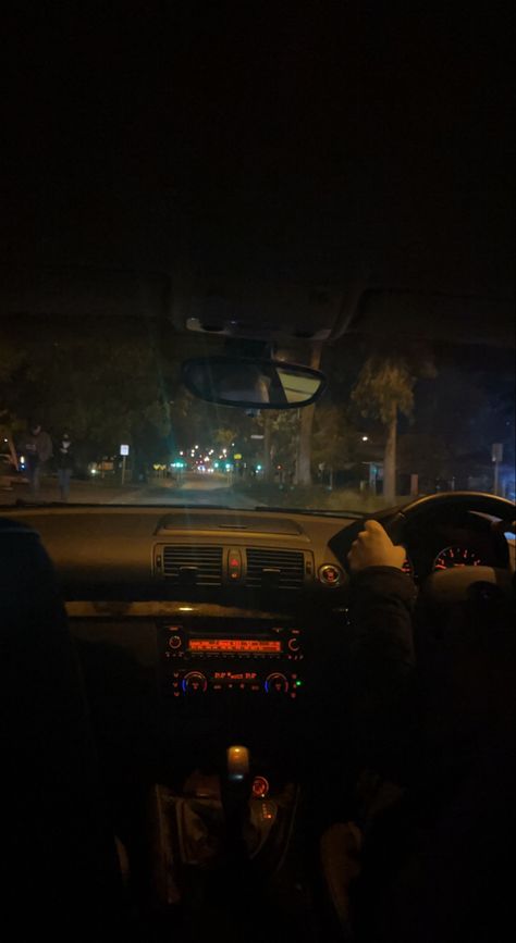 Kozhikode Night, Aesthetic Night Car Ride, Night Lights Aesthetic, Night Car Ride Aesthetic Wallpaper, Aesthetic Car Ride Night, Aesthetic Roadtrip, Car On Highway Night, Highway Aesthetic Night Car, Star Bus