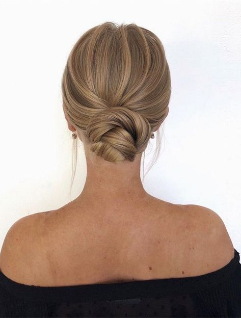 Low Bun, Her Hair, The Back, Blonde Hair, Wedding Hairstyles, A Woman, Blonde, Hairstyles, Hair