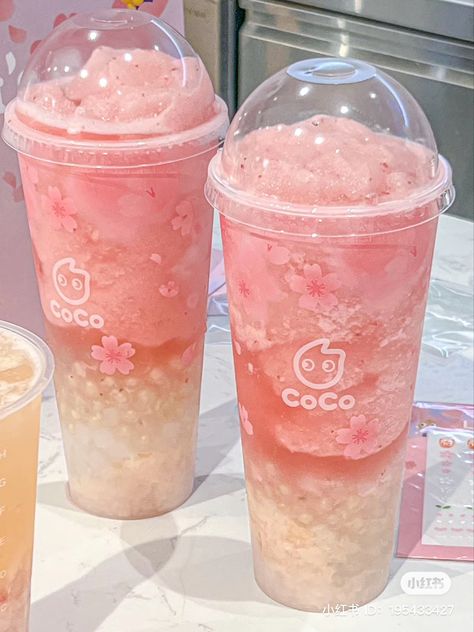 Boba Tea Recipe, Aesthetic Drinks, Bubble Tea Shop, Bubble Tea Boba, Boba Drink, Bubble Milk Tea, Cute Snacks, Peach Tea, Sweet Drinks