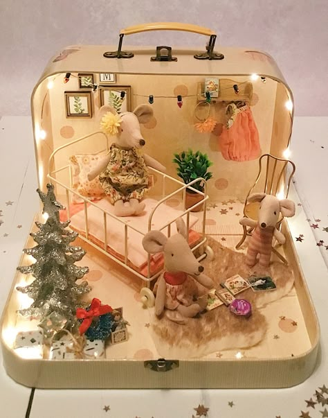 Mice Dollhouse, Diy Doll Suitcase, Maileg Dollhouse, Maileg Doll House, Portable Doll House, Ikea Dollhouse, Travel Dollhouse, Doll Suitcase, Maileg Dolls