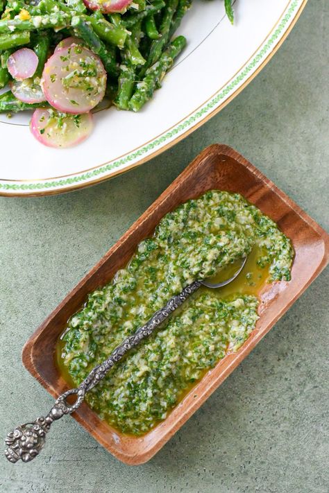 Fiddlehead Fern Recipes, Mint Gremolata, Gremolata Sauce, Mediterranean Diet Shopping List, Asparagus Salad Recipe, Gremolata Recipe, Mediterranean Diet Meal Plan, Shrimp And Vegetables, Grilled Meats