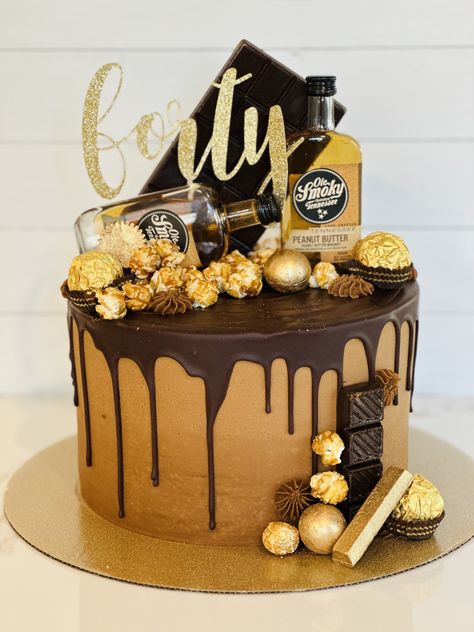 Whiskey Theme Cake For Men, Dewars Whisky Cake, Whiskey Decorated Cake, Whiskey Birthday Cake For Men, Bourbon Birthday Cake Design, Whiskey Themed Birthday Cake, Whiskey Themed Cake, Whiskey And Cigars Birthday Cake, Whisky Birthday Cake