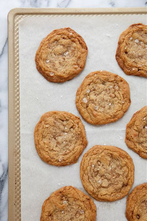 Salted Brown Sugar Toffee Cookies - Everyday Annie Brown Sugar Toffee, Salted Toffee, Toffee Cookies, Eat Dessert First, Yummy Sweets, How Sweet Eats, Eat Dessert, Cookie Desserts, Sweets Desserts