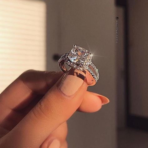 Pinterest : @ 4amdreaming Listen Carefully, Dream Wedding Ring, Beautiful Wedding Rings, Cushion Cut Ring, Dream Engagement Rings, Put A Ring On It, Dream Ring, Cute Jewelry, Wedding Ring Bands