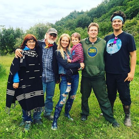 Alaska The Last Frontier cast adds Jewel Kilcher in Season 6 surprise Kilcher Homestead, Eve Kilcher, Jewel Singer, Jewel Kilcher, Alaska The Last Frontier, Family Homestead, Deadliest Catch, Song Birds, High School Yearbook