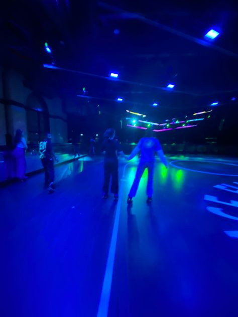 Roller Skating Date Aesthetic, Rollerskating Date, Roller Skating Date, Skating Aesthetic, Roller Rink, Roller Disco, Beach Road, Ice And Spice, Falling In Love Again