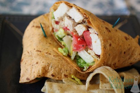 Sun Dried Tomato Chicken Wrap, Sundried Tomato Tortilla Wrap, Sun Dried Tomato Tortilla Wraps, Tomato Wrap Tortillas, Sundried Tomato Wraps Recipes, Tomato Basil Tortilla Wrap Ideas, Tomato Basil Wrap, Easy Lunch Snacks, Recipe Using Tomatoes